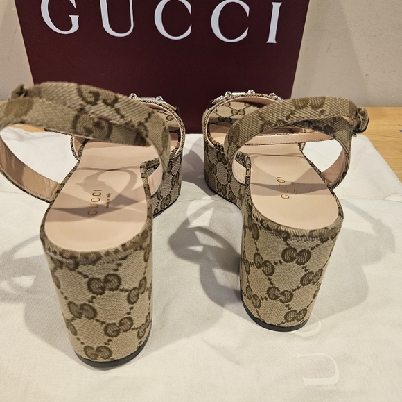 Gucci Women’s Horsebit Platform Wedge Sandals GG Canvas Size 39.5 - Picture 6 of 10